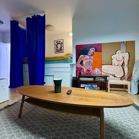 Old Town Praga-smart Home, Garage Apartment Warsaw